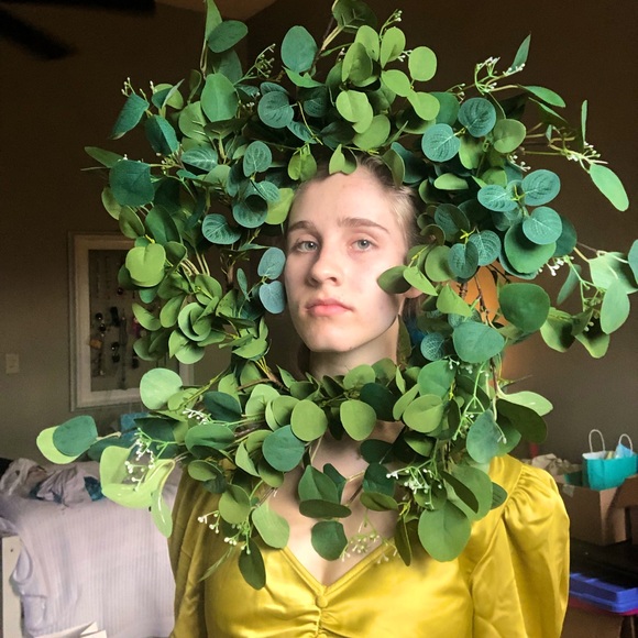 | Honeysuckle Emporium’s Posher | - Picture 3 of 11